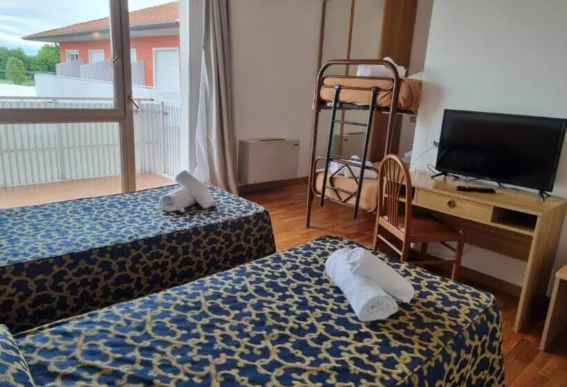 مسافرخانه Villa Strassoldo Ex Attianese Hotel Restaurant