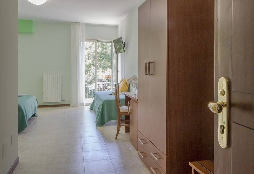 פונדק Poggio Active