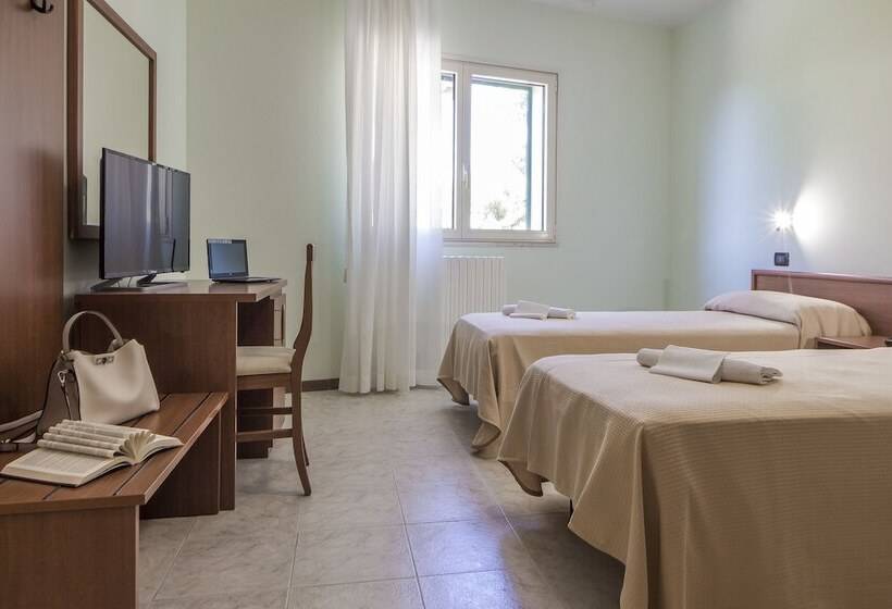 פונדק Poggio Active