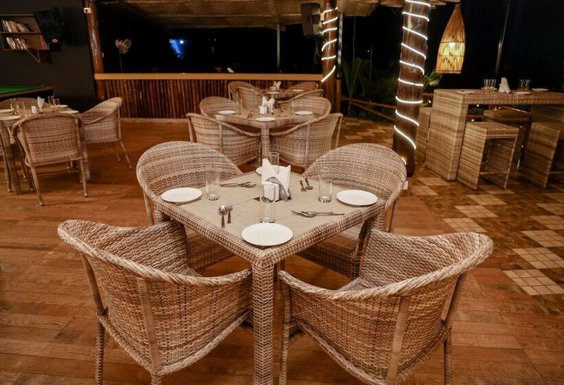 Hotel Amora S Beach Resort