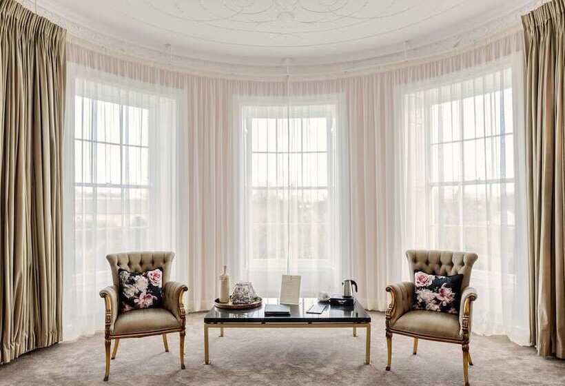 هتل Butler House & Garden