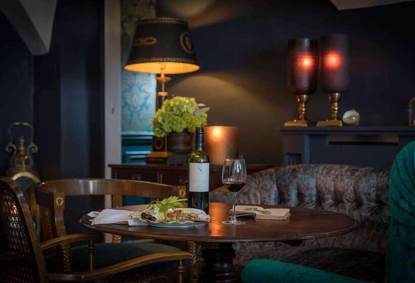 هتل Butler House & Garden