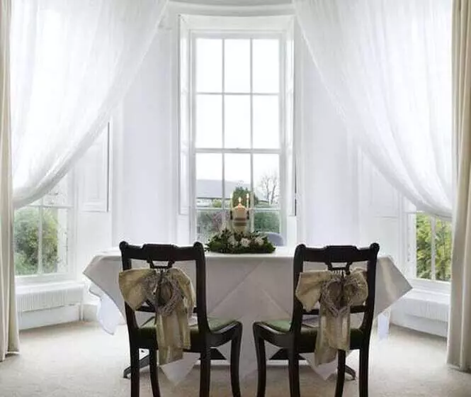 هتل Butler House & Garden