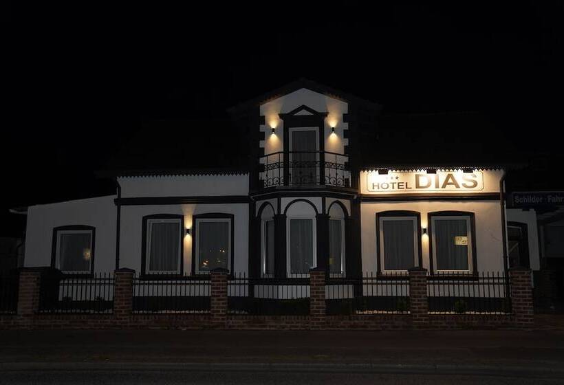 Отель Dias