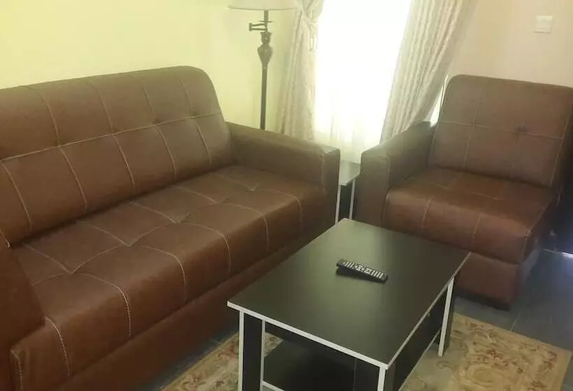 هتل Inti's Royal Suite