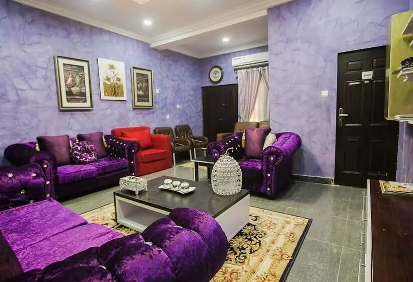 هتل Inti's Royal Suite