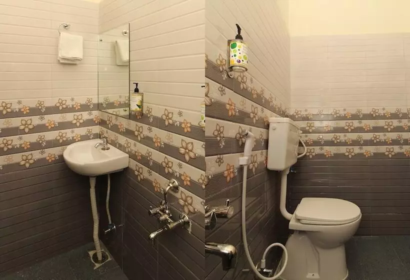 Itsy Hotels Riyas Grand