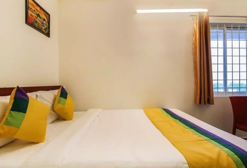 Itsy Hotels Riyas Grand