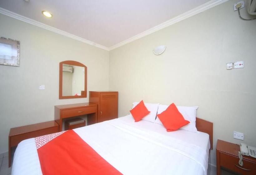 בית מלון כפרי London By Oyo Rooms