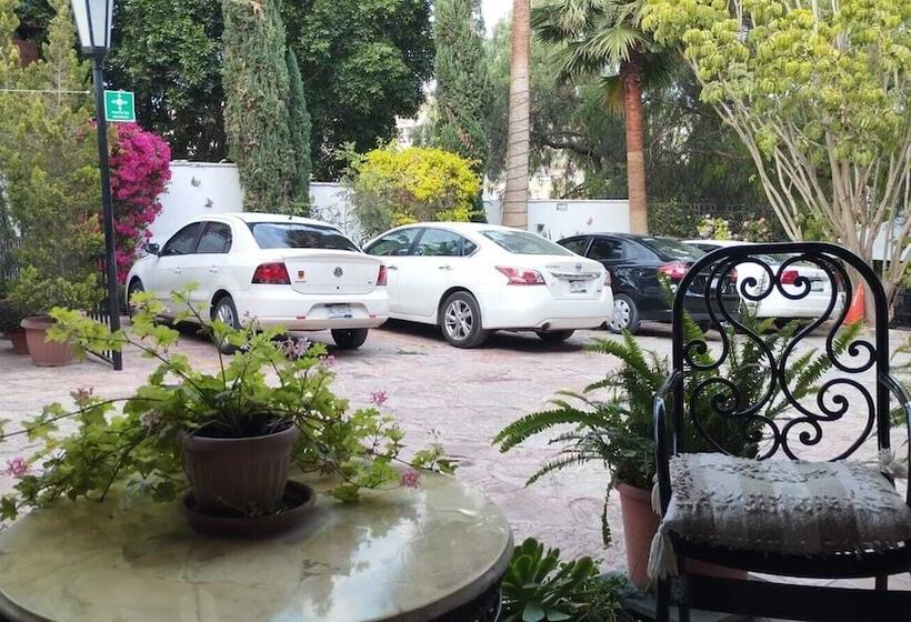 هتل Quinta Arantxa