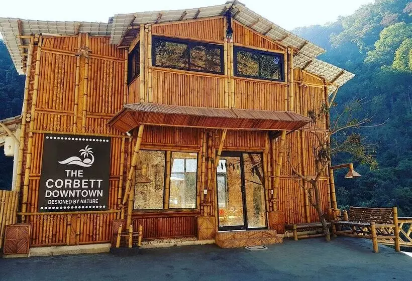Hotelli The Corbett Downtown Resort