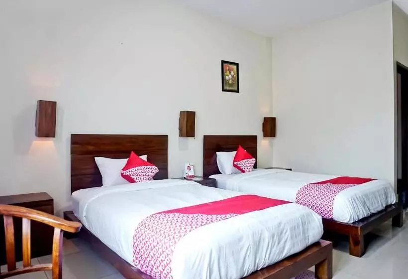Hotelli Tirta Kencana Syariah By Oyo Rooms