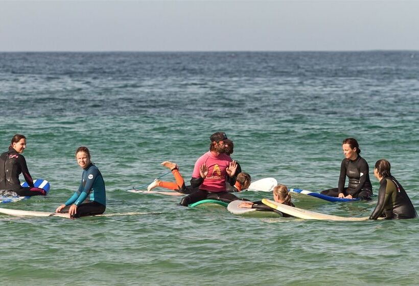 Kokua Surfarm Hostel