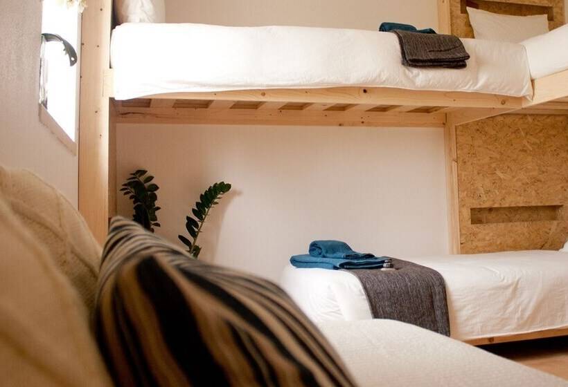 Kokua Surfarm Hostel