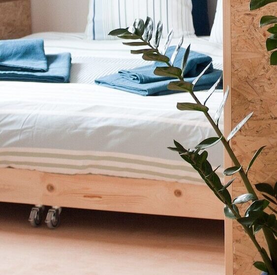 Kokua Surfarm Hostel