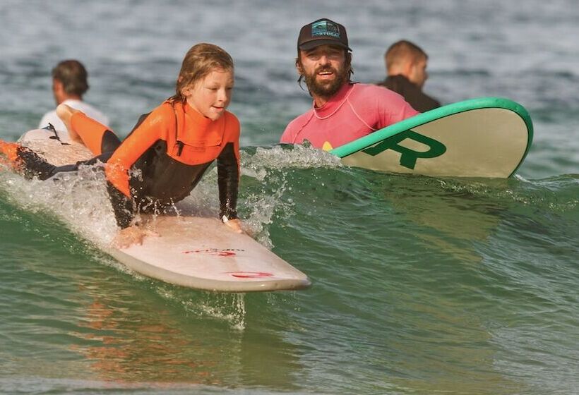 Kokua Surfarm Hostel