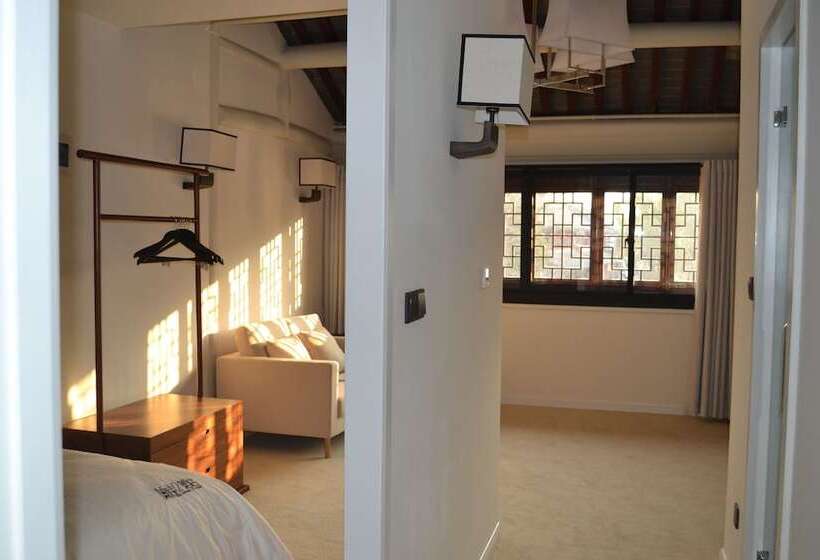 פנסיון Lanteen Art