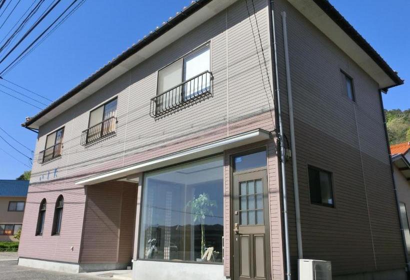 Schronisko Guesthouse Famusuton