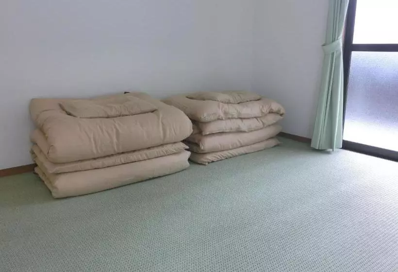 Retkeilymaja Guesthouse Famusuton