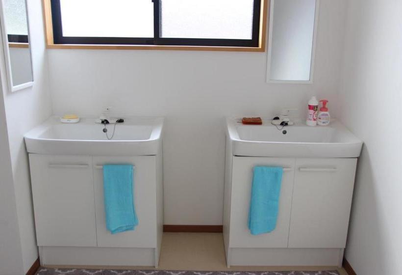 Schronisko Guesthouse Famusuton