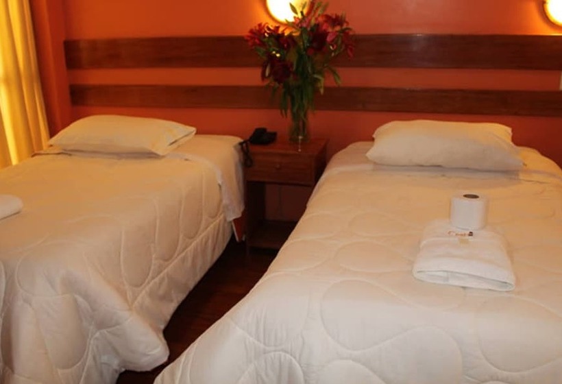 تختخواب و صبحانه Curi Hostel