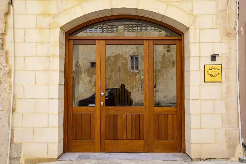 تختخواب و صبحانه Pjazza Suites Boutique Hotel By Cx Collection