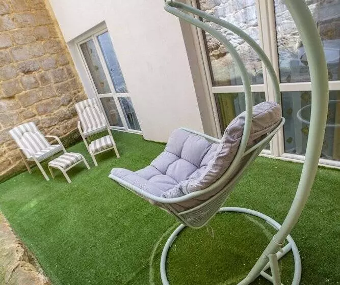 تختخواب و صبحانه Pjazza Suites Boutique Hotel By Cx Collection