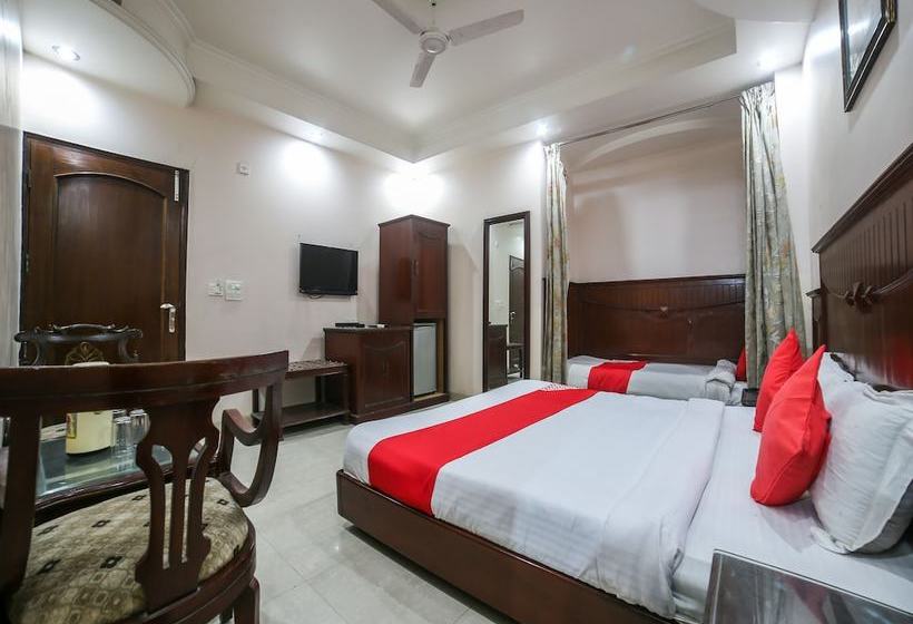 ホテル Belmond Rooms By Oyo Rooms