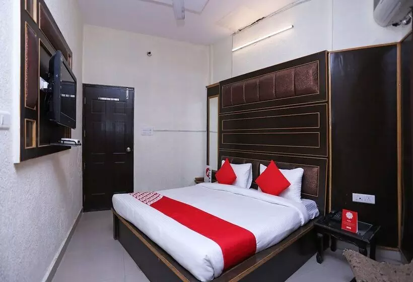 ホテル City Guest House By Oyo Rooms