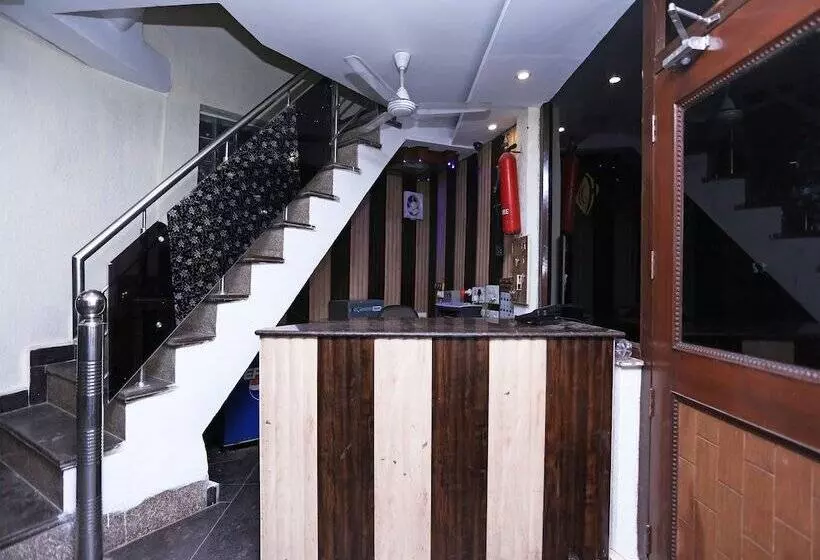 ホテル City Guest House By Oyo Rooms