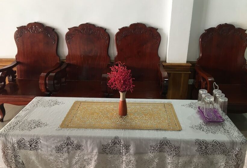 هتل Elephant Boutique