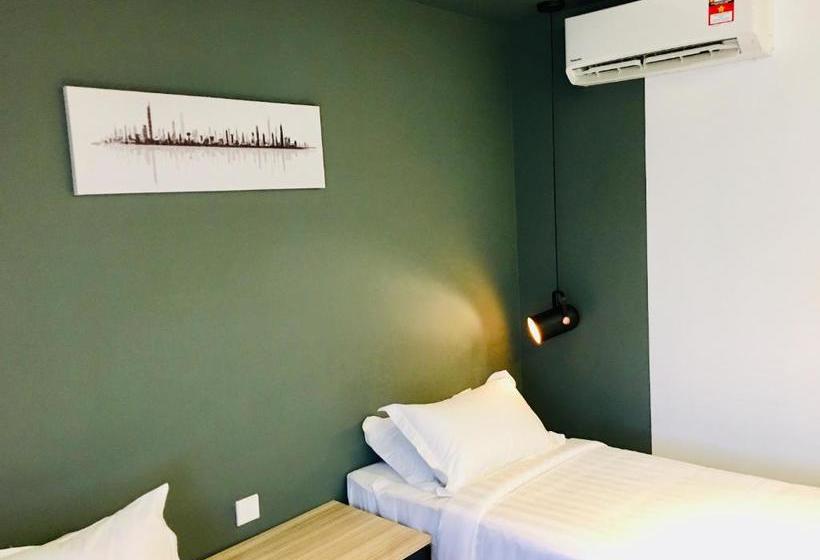 فندق Enclave Business