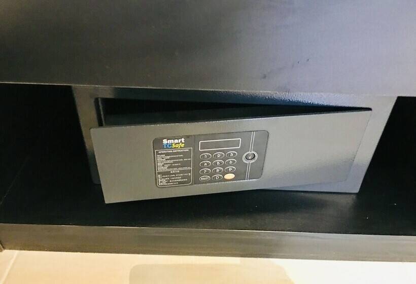 فندق Enclave Business