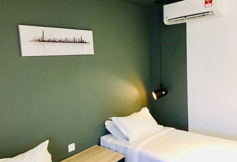 فندق Enclave Business