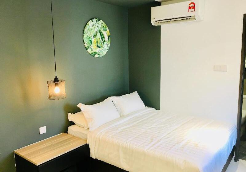 فندق Enclave Business