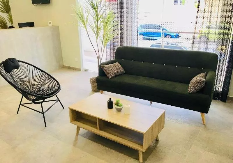 ホテル Enclave Business