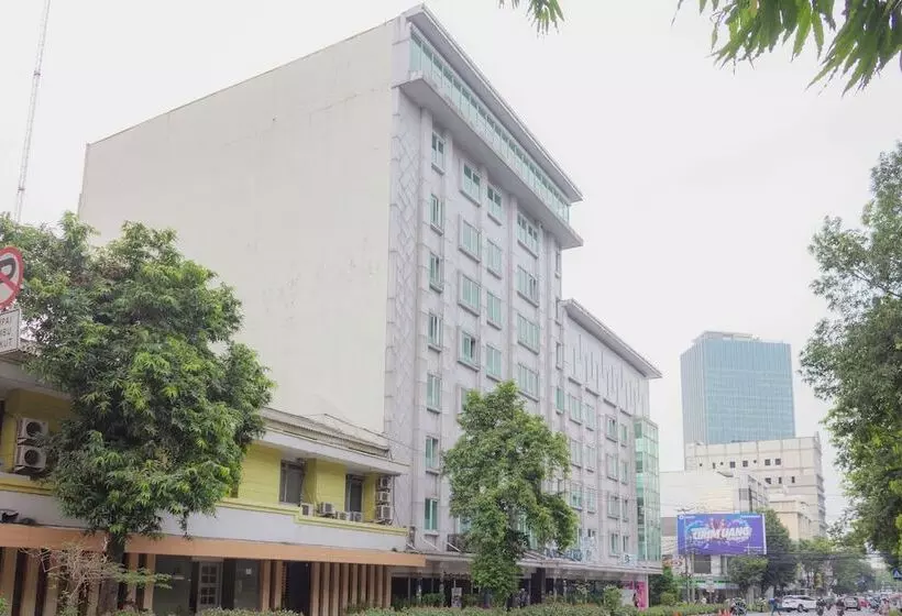 Collection O 7 Hotel Melawai