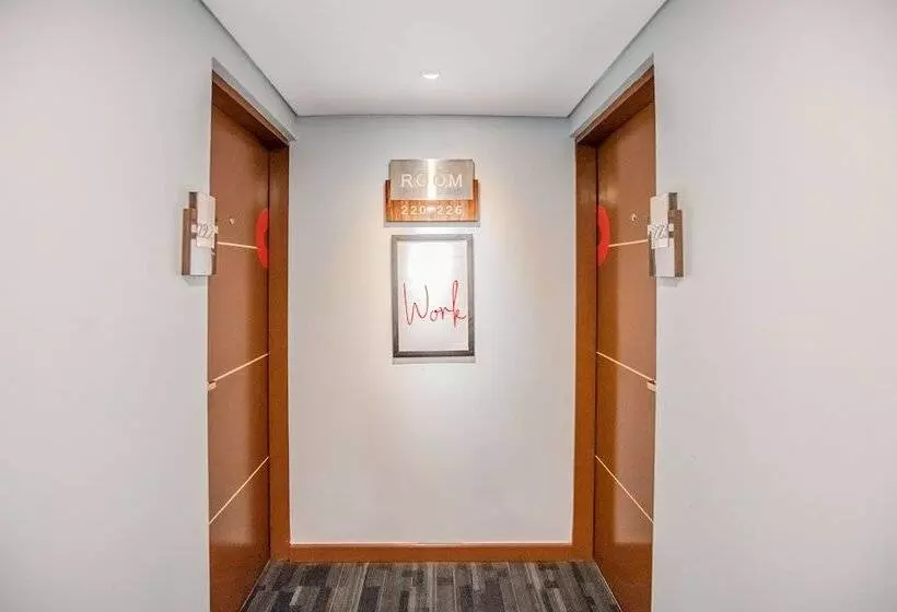 Collection O 7 Hotel Melawai