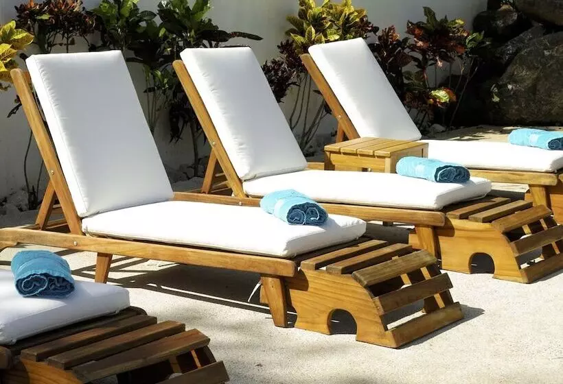 هتل Mikado Natural Lodge