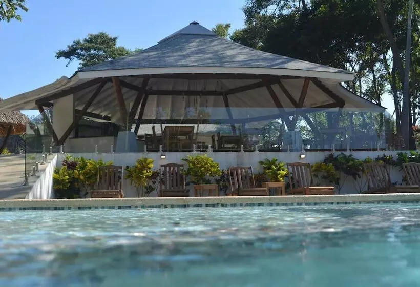 هتل Mikado Natural Lodge