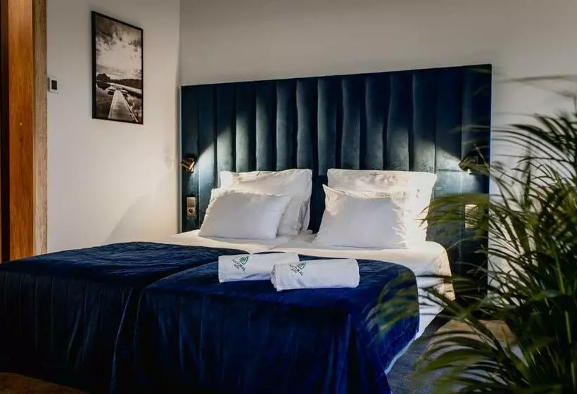 Natural Hotel W Rezerwacie Przy Plaży Na Wyspie