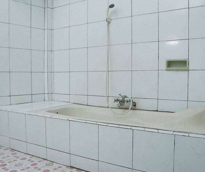 호텔 Niaga By Oyo Rooms