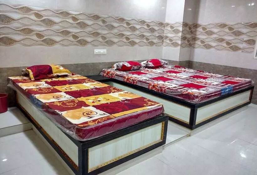 Hotelli Sree Guru Sannidhi A Budget Luxury Lodge