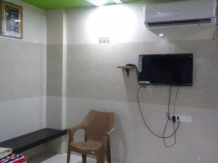 Hotelli Sree Guru Sannidhi A Budget Luxury Lodge