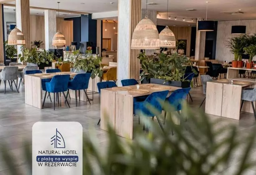 Natural Hotel W Rezerwacie Przy Plaży Na Wyspie