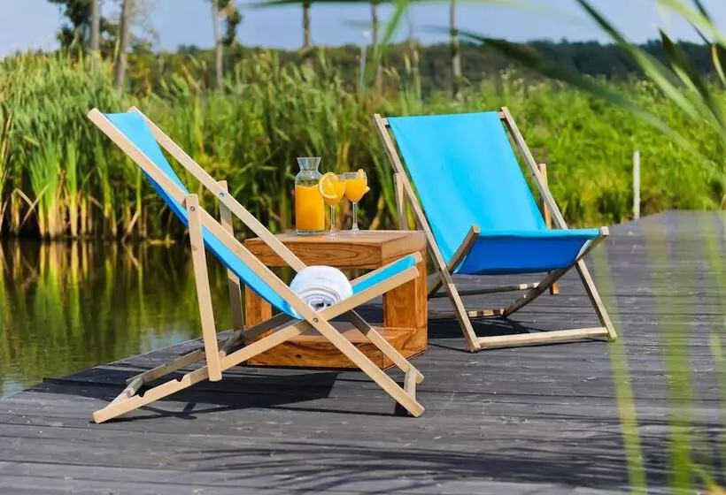 Natural Hotel W Rezerwacie Przy Plaży Na Wyspie