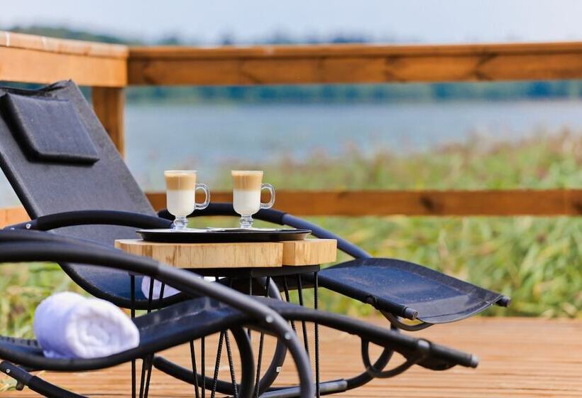 Natural Hotel W Rezerwacie Przy Plaży Na Wyspie