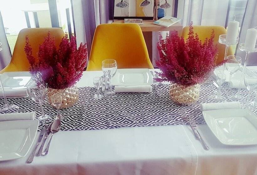 Natural Hotel W Rezerwacie Przy Plaży Na Wyspie