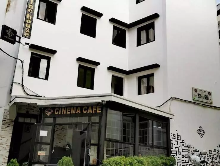 پانسیون Cine House