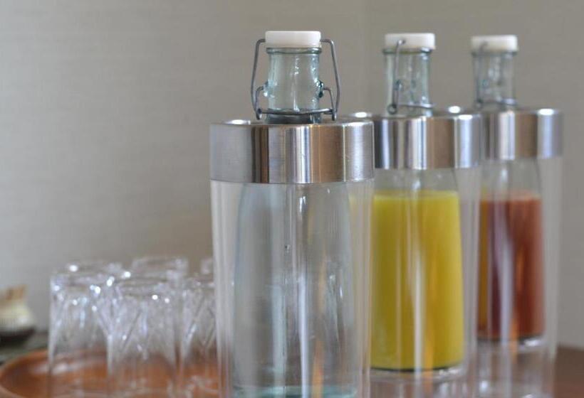 Rjokan Yufuin Tsuru No Yu